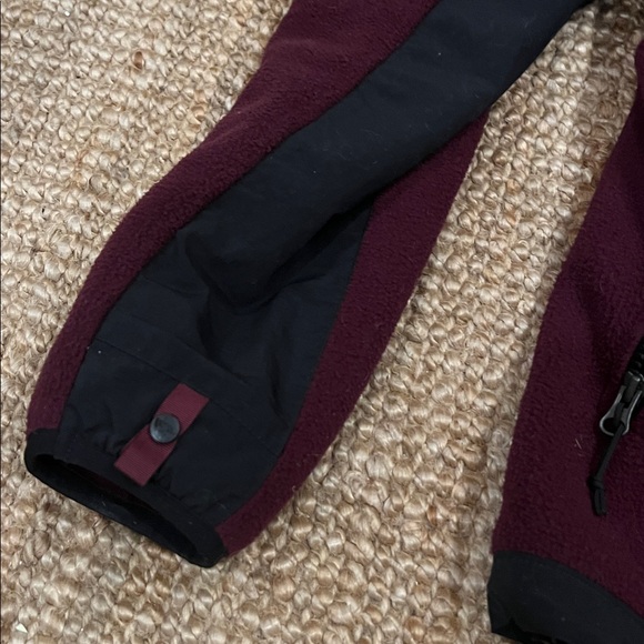 The North Face women’s Black and Burgundy Performance Jacket - Picture 5 of 6